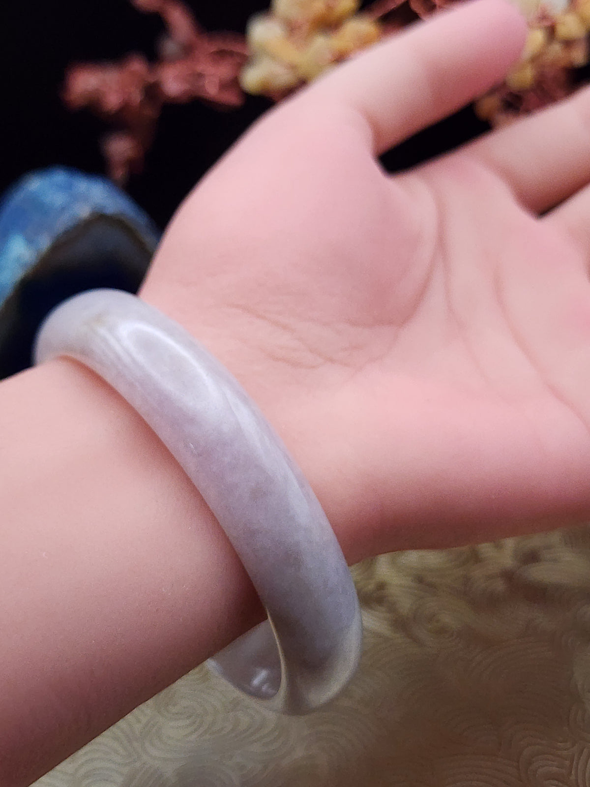 Jadeite Jade Icy Lavender Oval Bangle - 59.5 × 50.7mm (Type A Untreated)