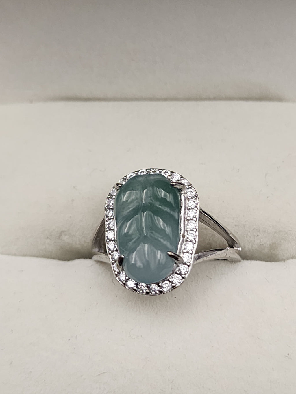 Natural Green Jadeite Jade Carved Leaf Adjustable Ring - (Type A Untreated)